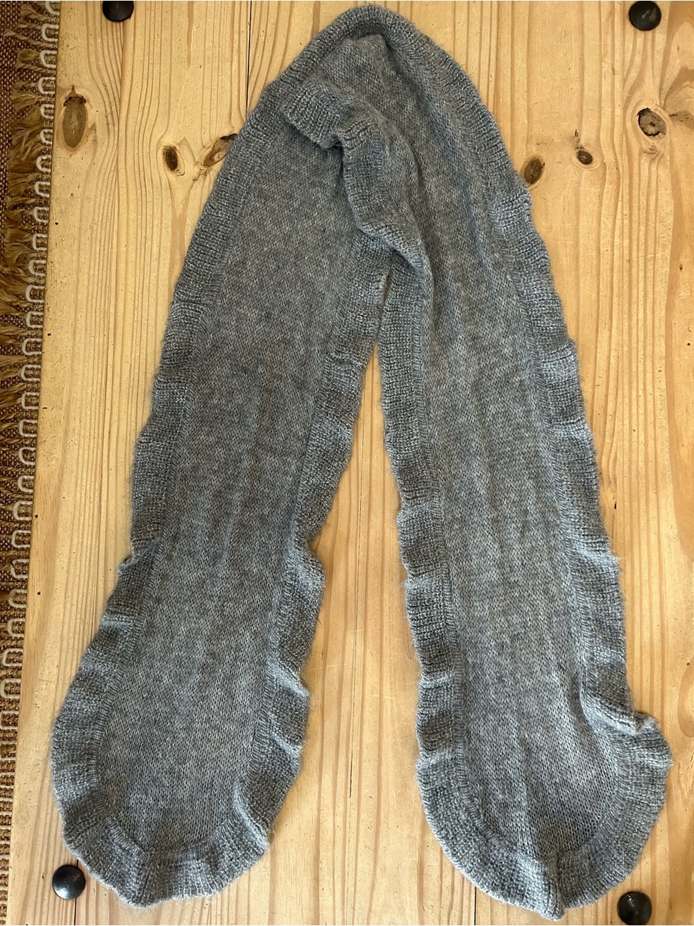 GAP Women’s Gray Knit Scarf